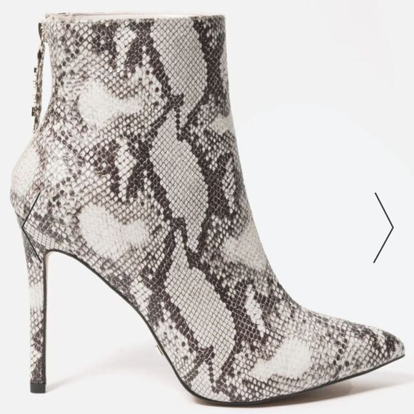 SHOEDAZZLE POINTED TOE STILETTOS BACK ZIPPER CLOSURE WOMEN"S HEELED ANKLE BOOT - Picture 10 of 14